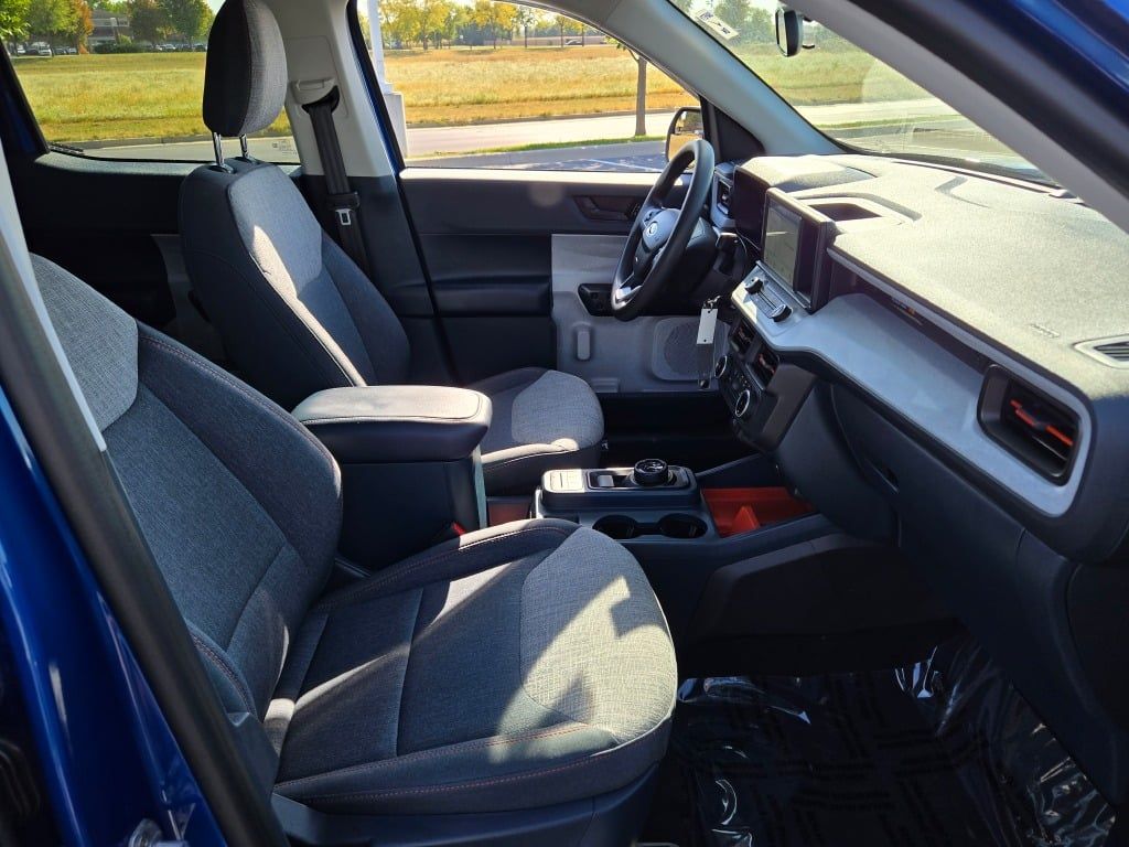 2023 Ford Maverick XLT photo 5