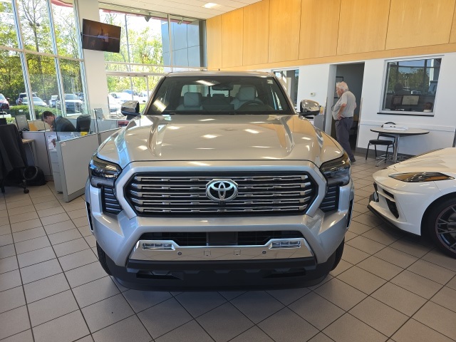 2025 Toyota Tacoma Limited photo 3