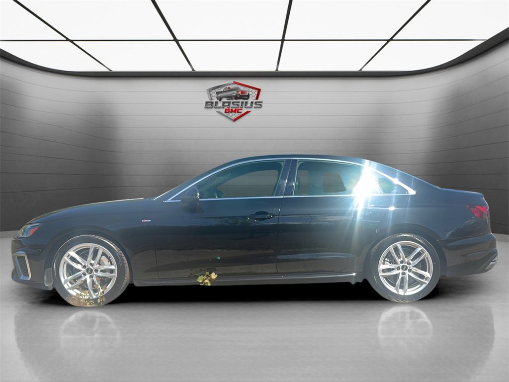 2023 Audi A4 Premium Plus 45 TFSI S line Quattro photo 2