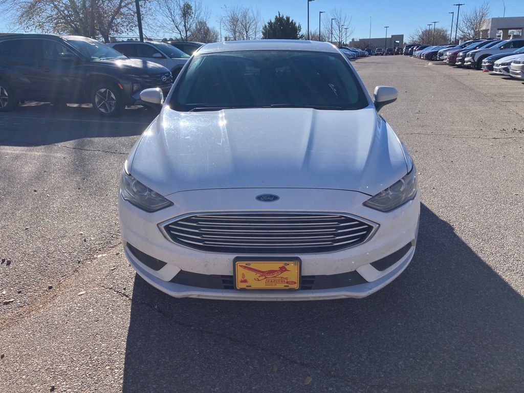 2018 Ford Fusion SE photo 2