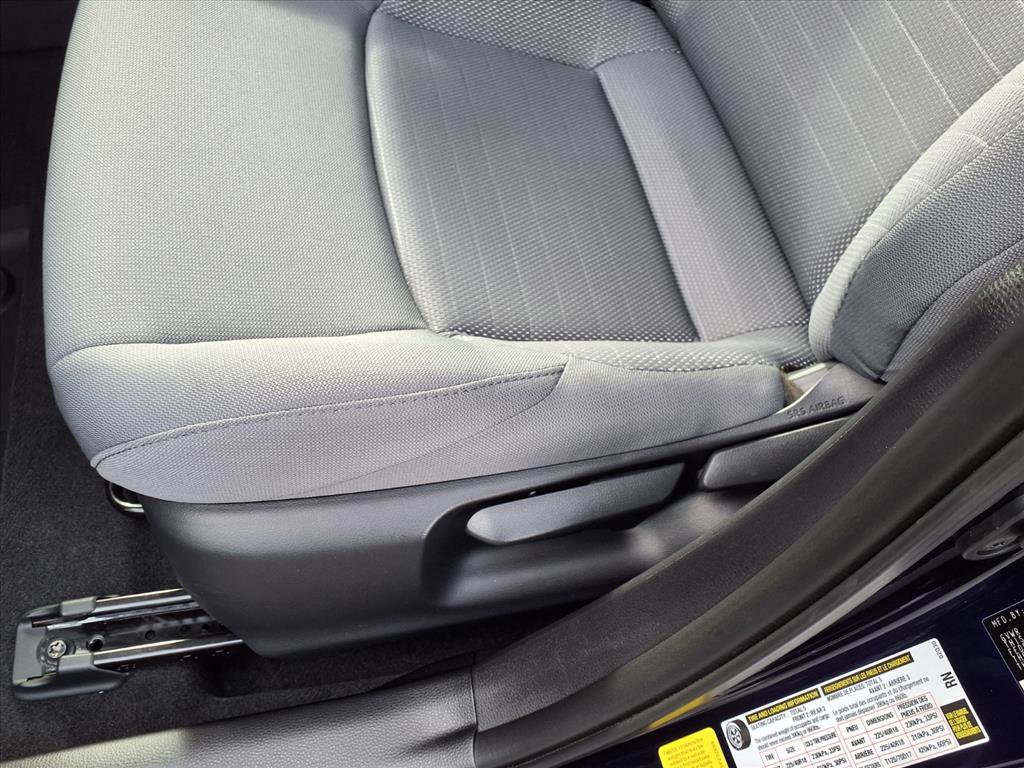 2025 Toyota Corolla SE photo 12