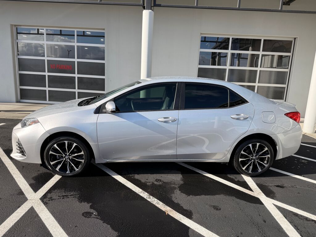 2018 Toyota Corolla L photo 3