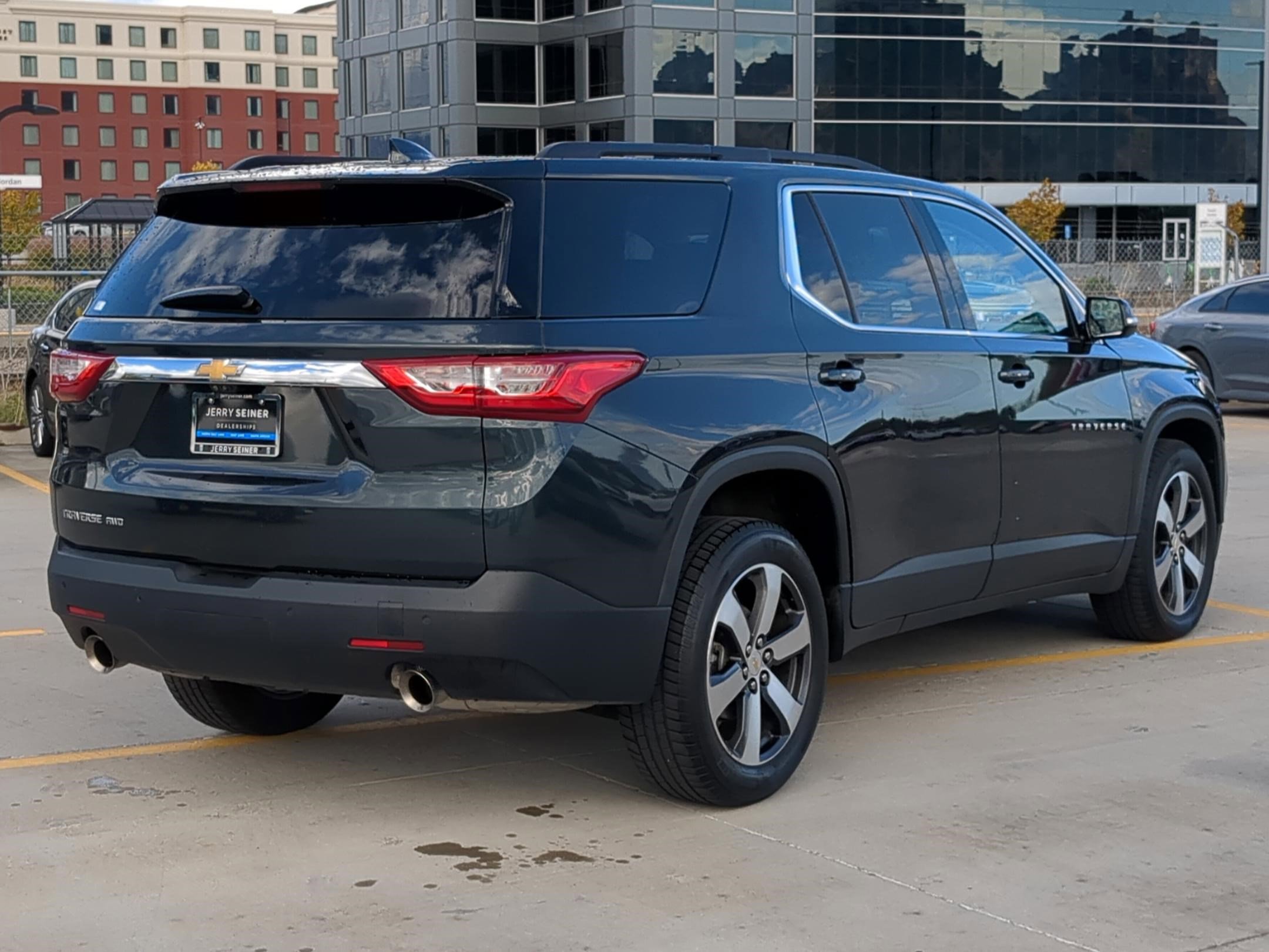 2020 Chevrolet Traverse Leather photo 4