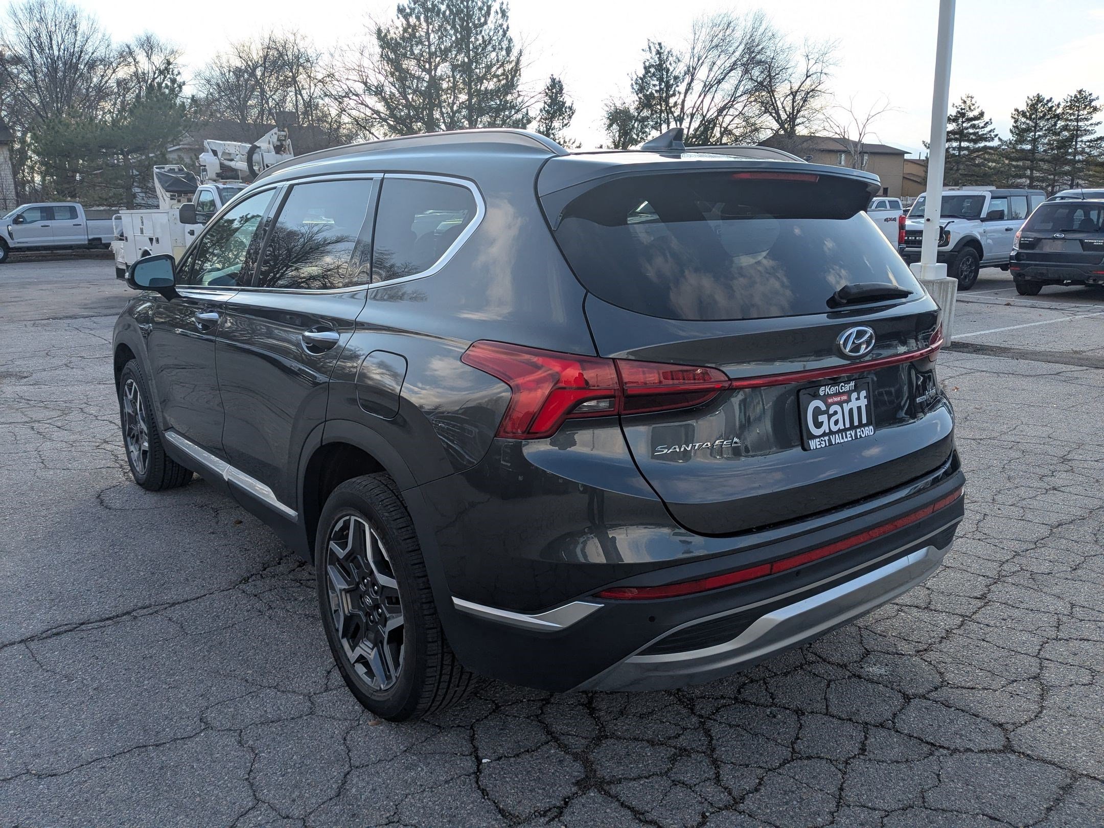 2023 Hyundai Santa Fe SEL Premium photo 4