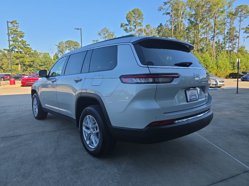 2025 Jeep Grand Cherokee Laredo photo 5