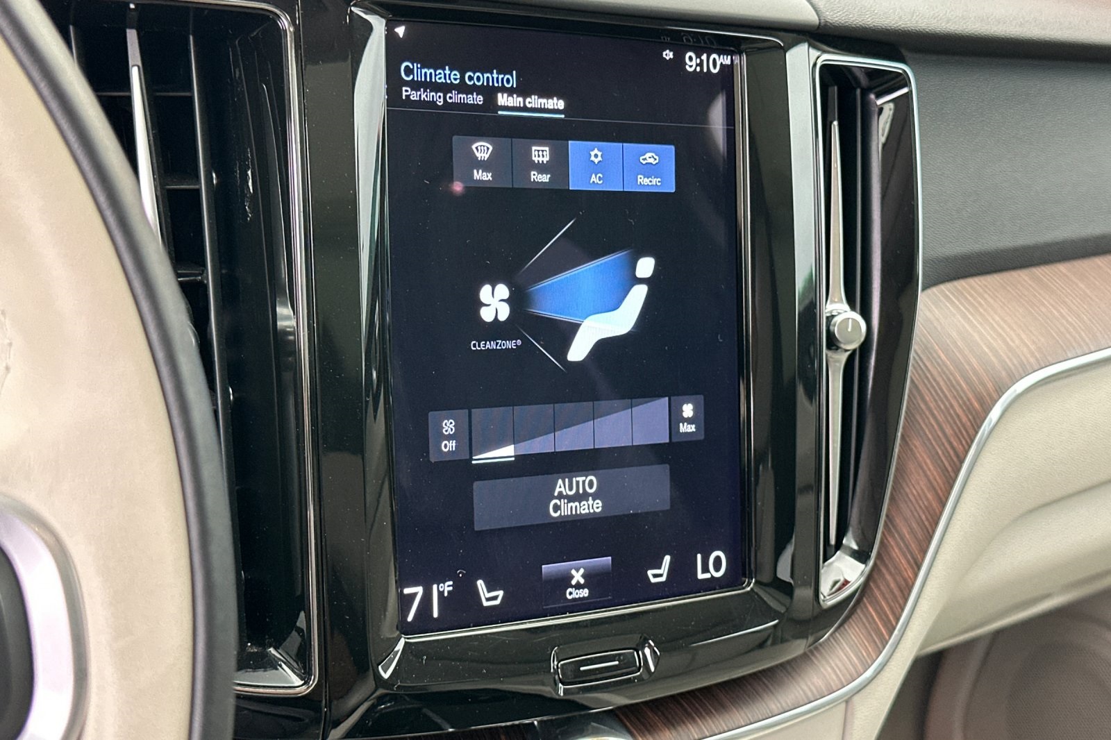 2021 Volvo XC60 Recharge Hybrid T8 Inscription Expression photo 22