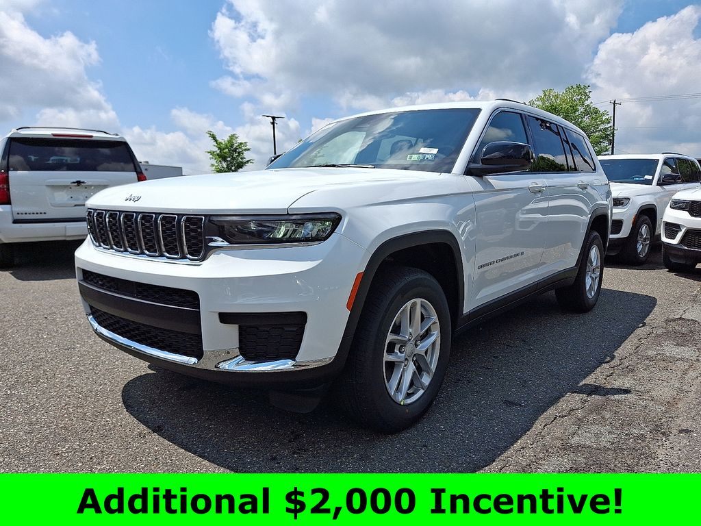 2025 Jeep Grand Cherokee Laredo X photo 2