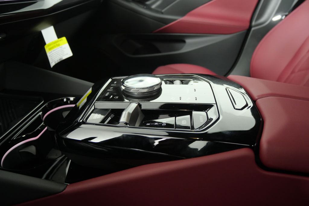 New 2025 Mineral White Metallic BMW eDrive40 image 21