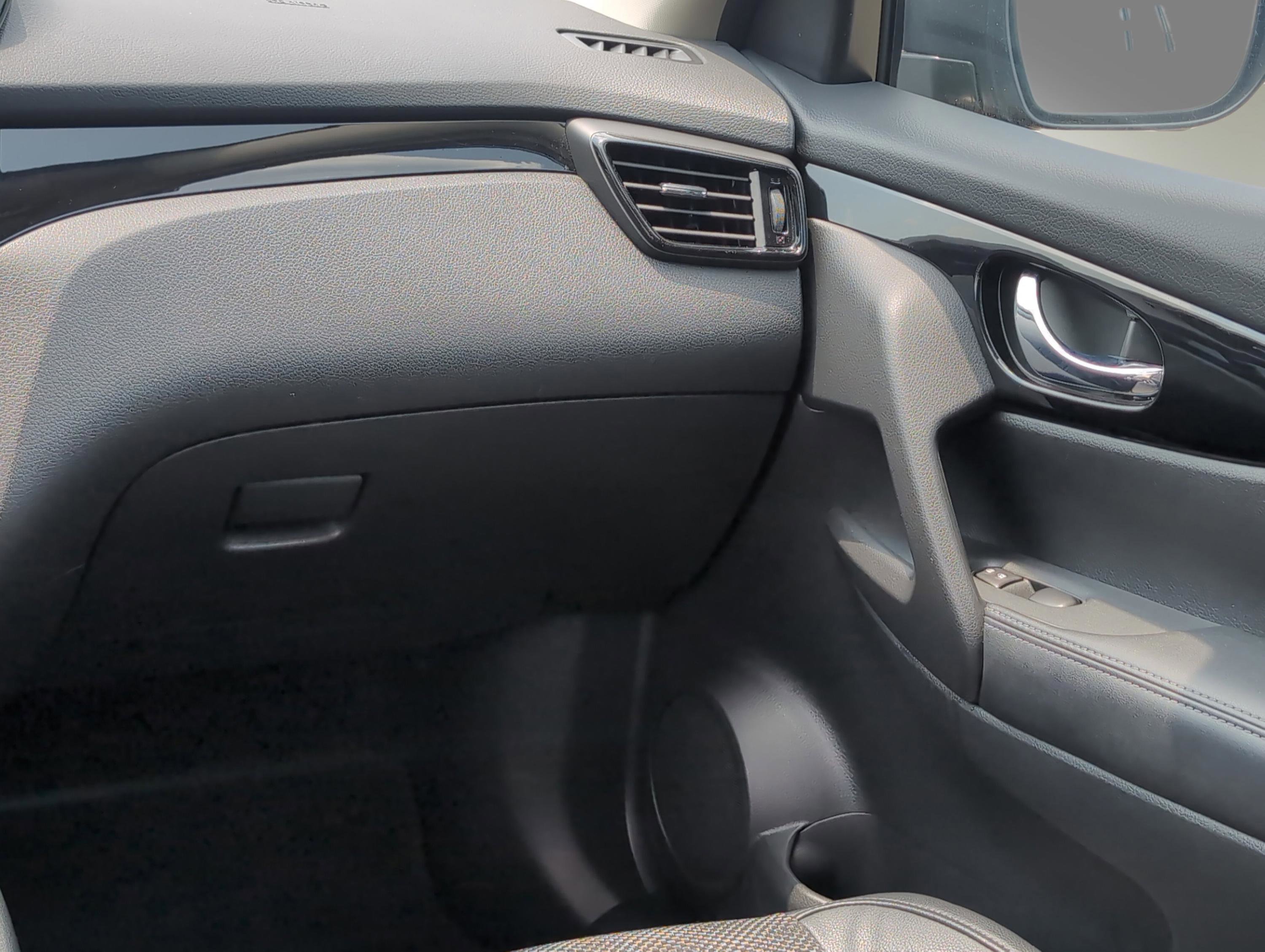2022 Nissan Rogue Sport SV photo 13