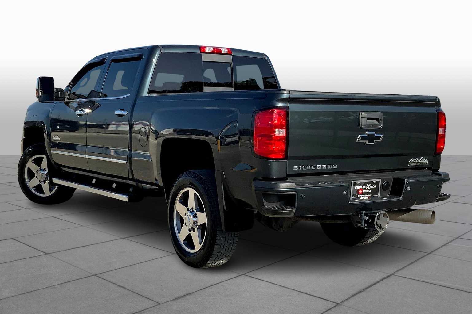 2019 Chevrolet Silverado 2500HD High Country photo 11