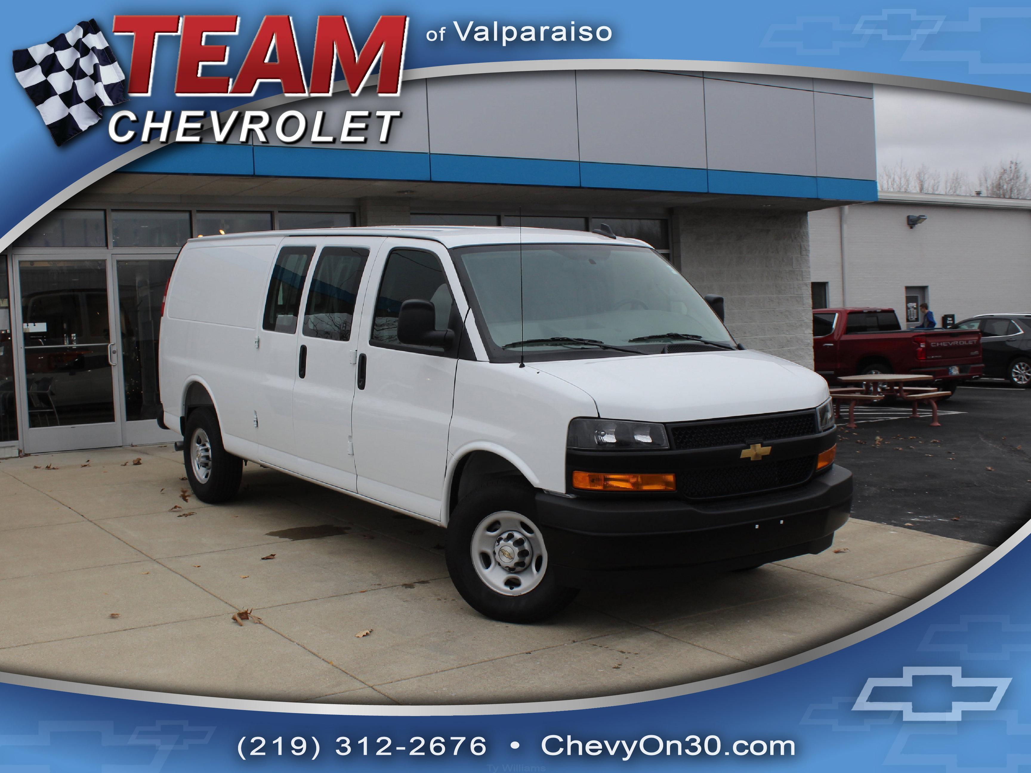 2025 Chevrolet Express Cargo Work Van's photo