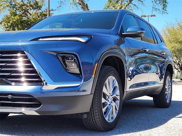 2025 Buick Enclave Preferred photo 3