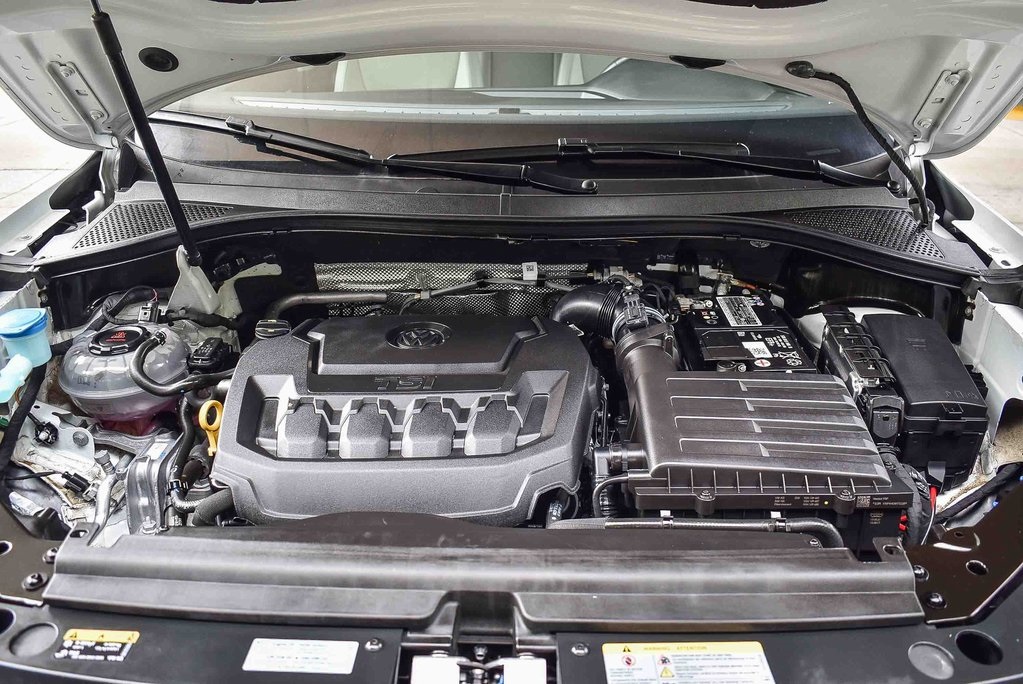 2021 Volkswagen Tiguan SE photo 23