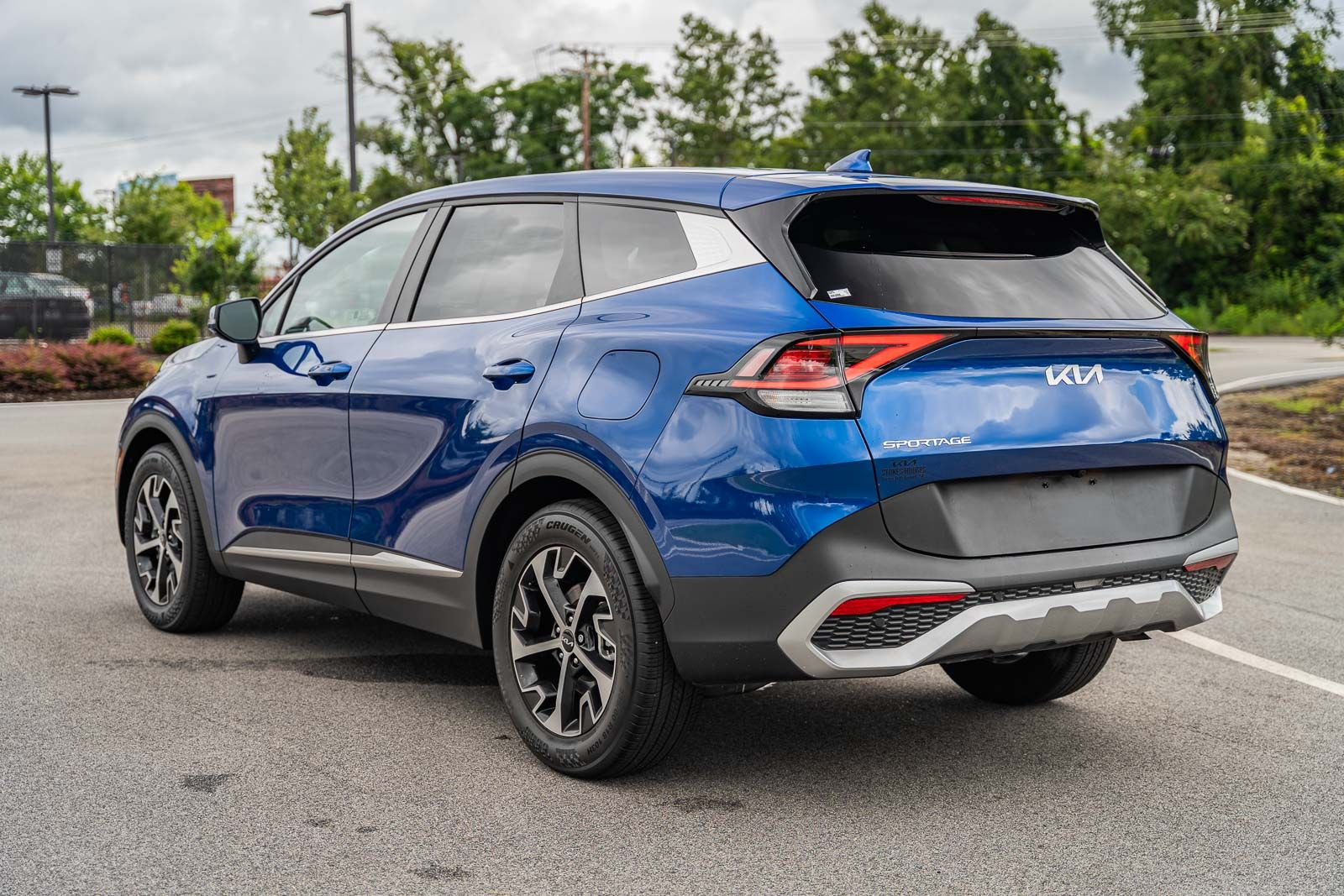 2025 Kia Sportage EX photo 3