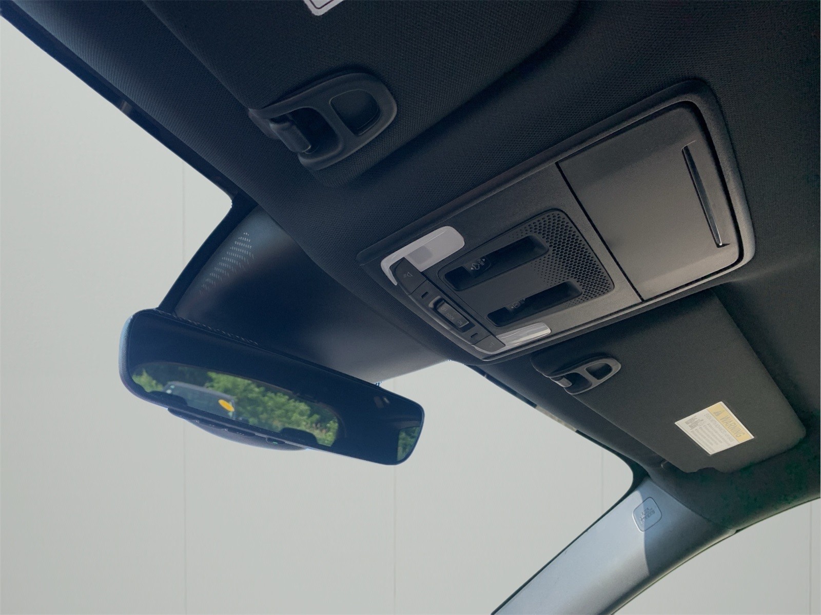 2025 Honda Pilot TrailSport photo 14