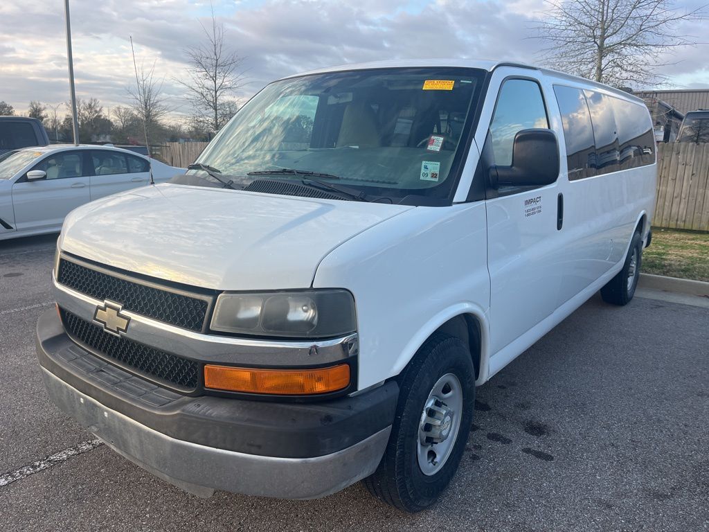 2014 Chevrolet Express Passenger LS's photo