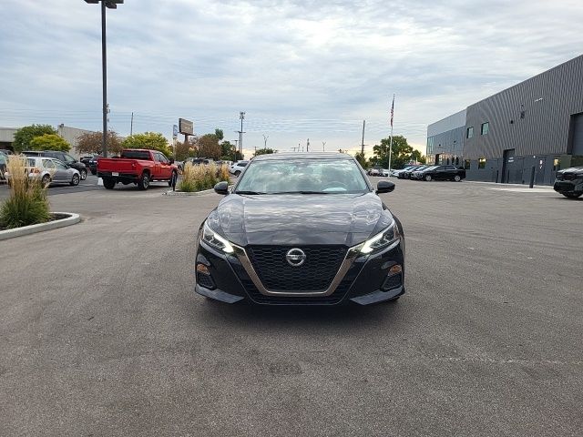 2020 Nissan Altima SR photo 8