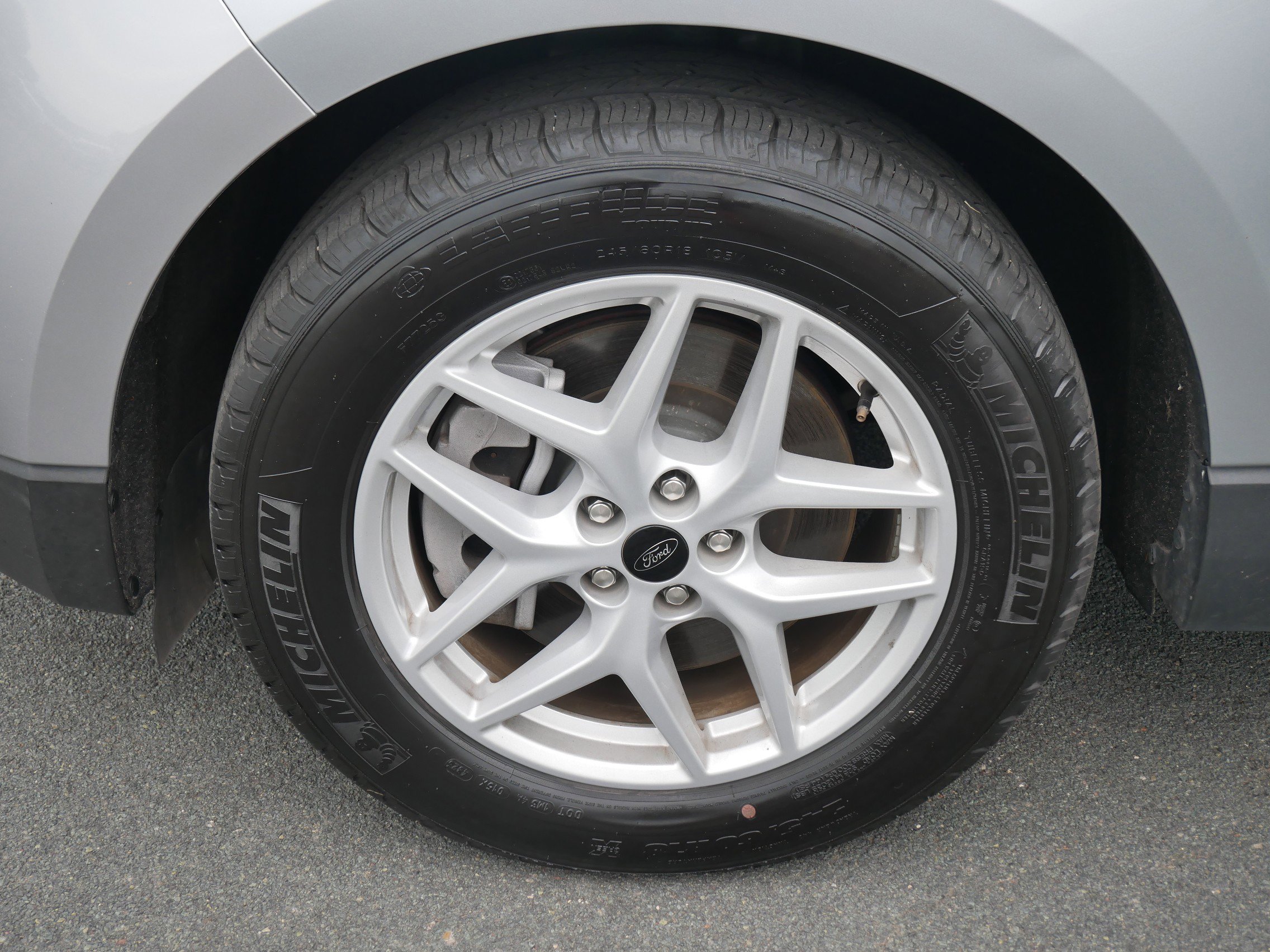 2024 Ford Edge SEL photo 9
