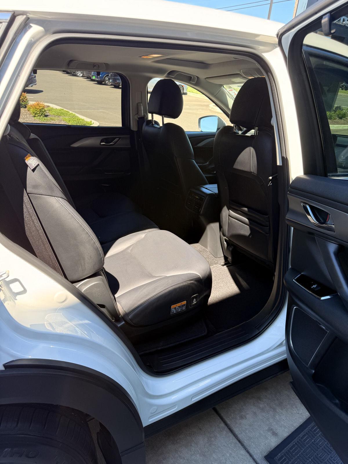 2022 Mazda CX-9 Touring photo 14