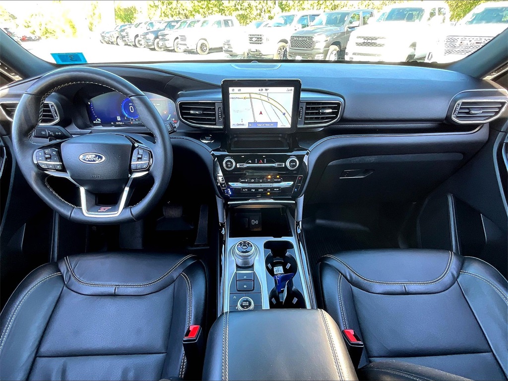 2023 Ford Explorer ST photo 18