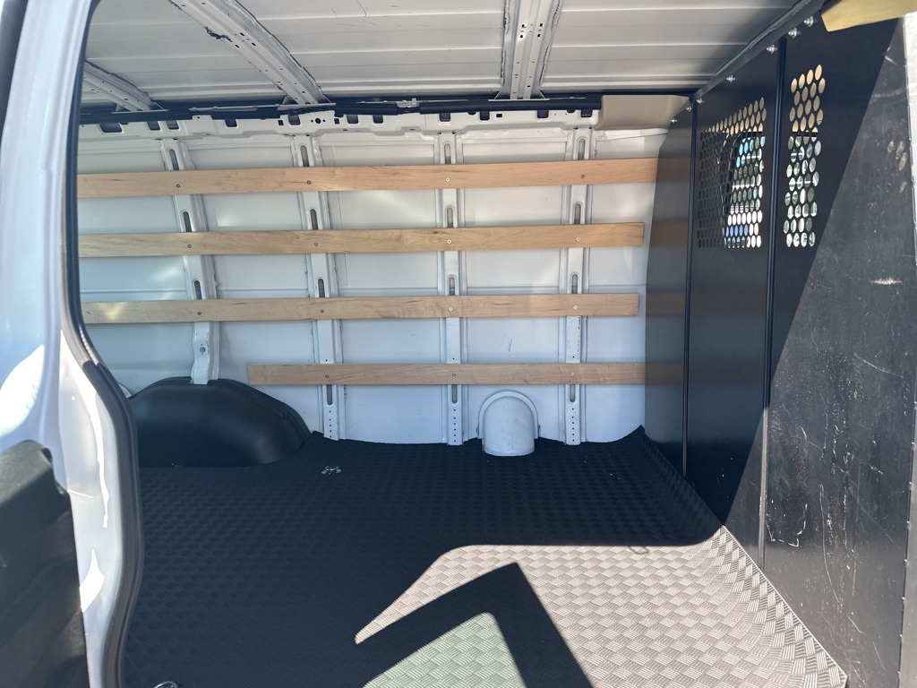 2023 Gmc Savana Cargo 2500 photo 10