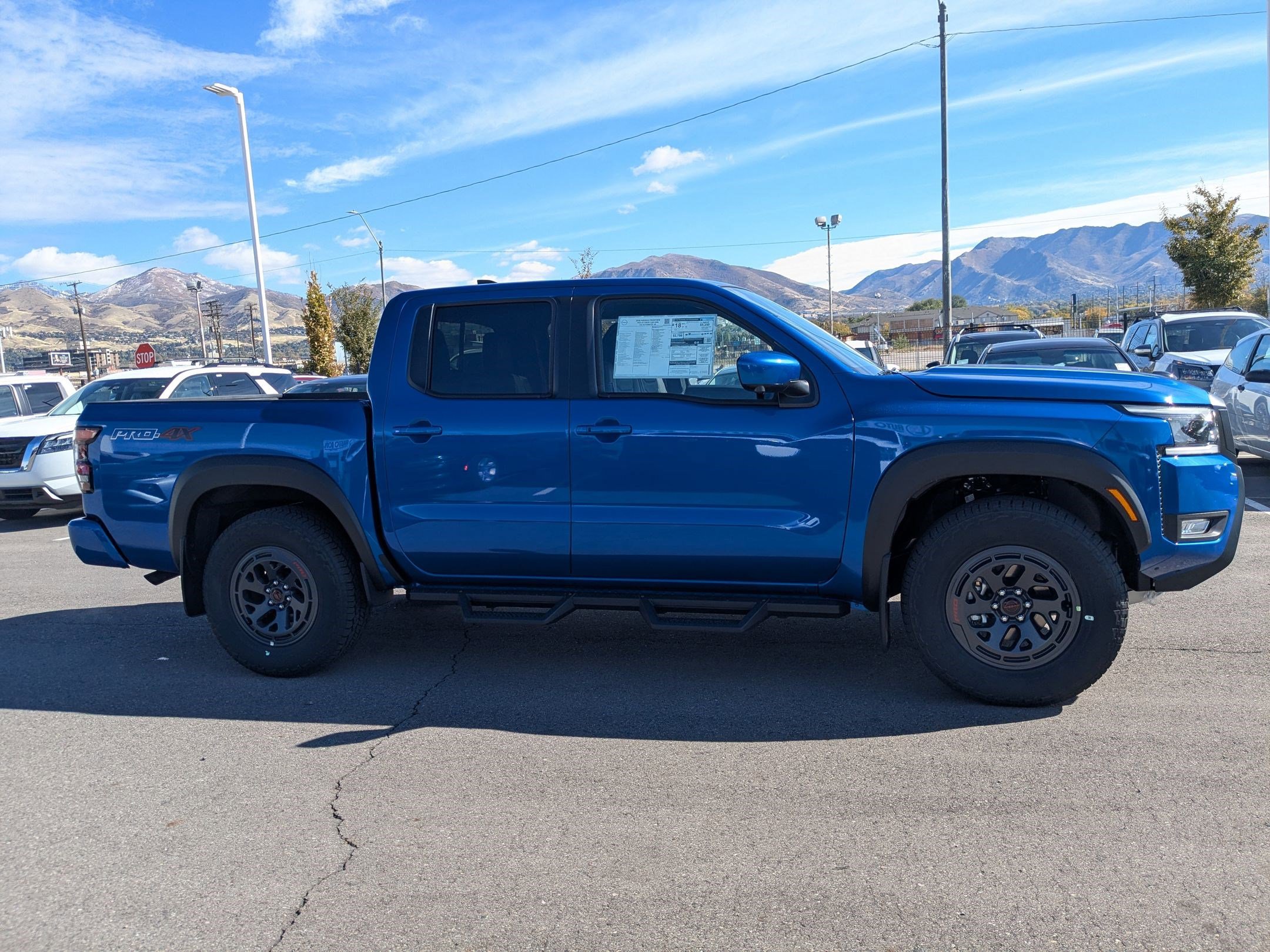 2026 Nissan Frontier PRO-4X photo 2