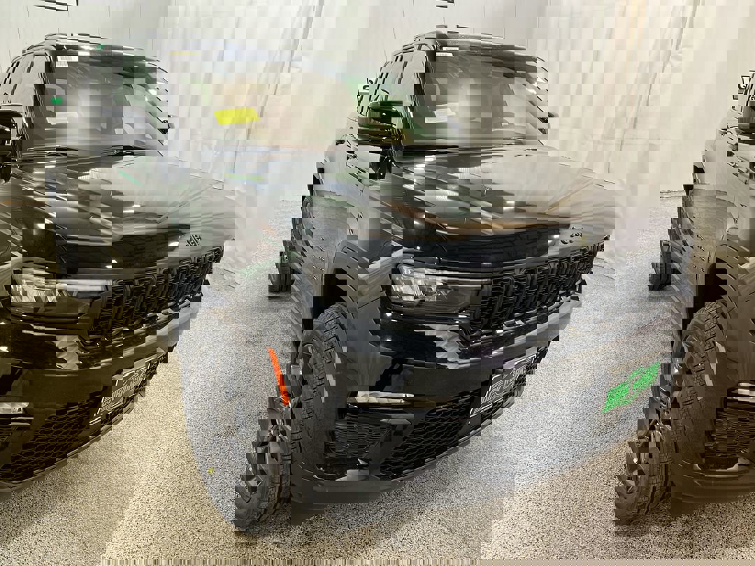 2025 Jeep Grand Cherokee Limited's photo