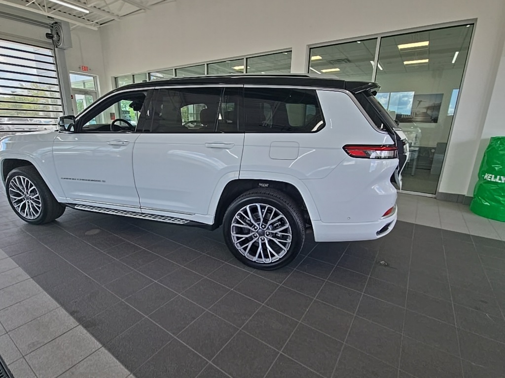 2021 Jeep Grand Cherokee L Summit photo 15