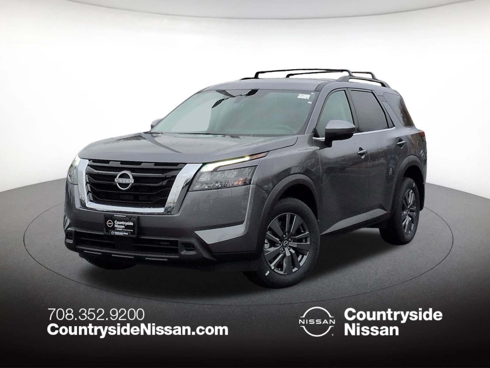 2025 Nissan Pathfinder SV's photo