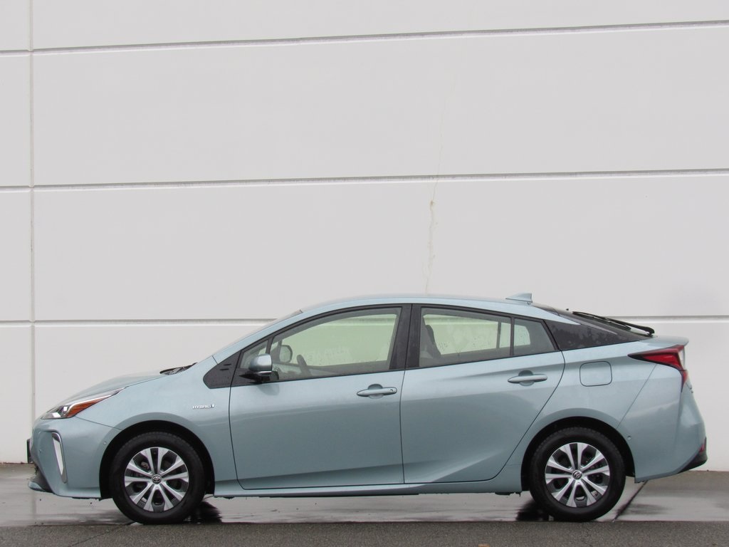 2019 Toyota Prius LE AWD-e photo 4