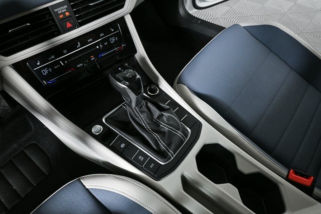 2025 Volkswagen Jetta 1.5T SE photo 14
