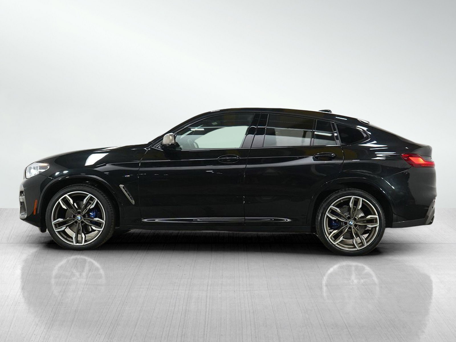 Used 2019 BMW X4 M40i with VIN 5UXUJ5C55K9A33188 for sale in Burnsville, Minnesota
