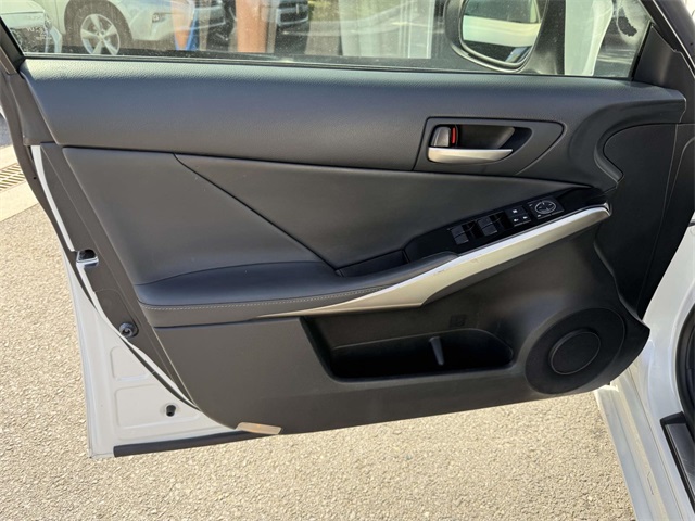 2017 Lexus IS 300 photo 26