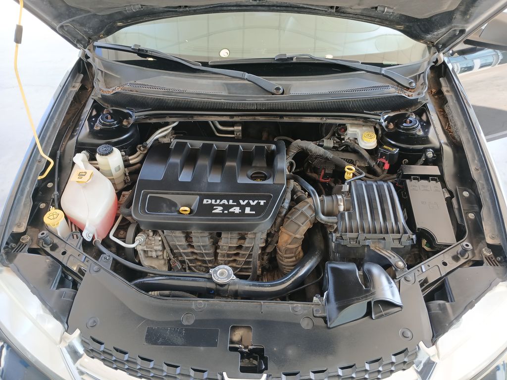 2013 Dodge Avenger SE photo 28