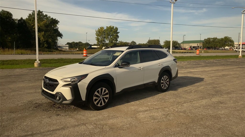 2023 Subaru Outback Premium photo 4