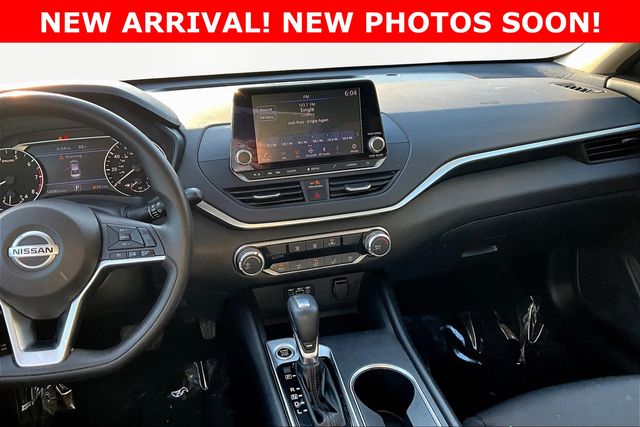 2022 Nissan Altima 2.5 SV photo 8
