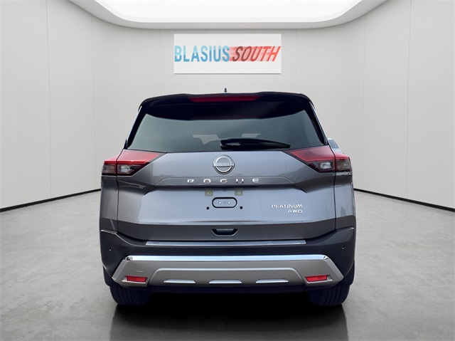 2022 Nissan Rogue Platinum photo 4