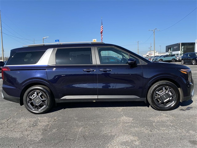 2025 Kia Carnival EX photo 2
