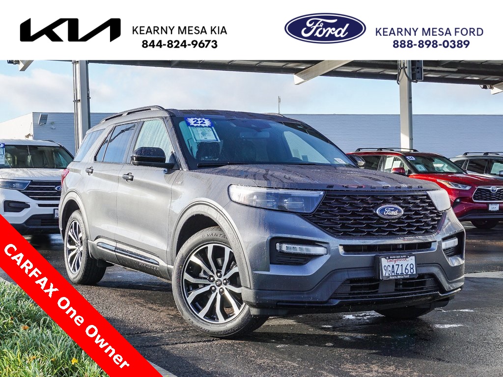 2022 Ford Explorer ST-LINE's photo