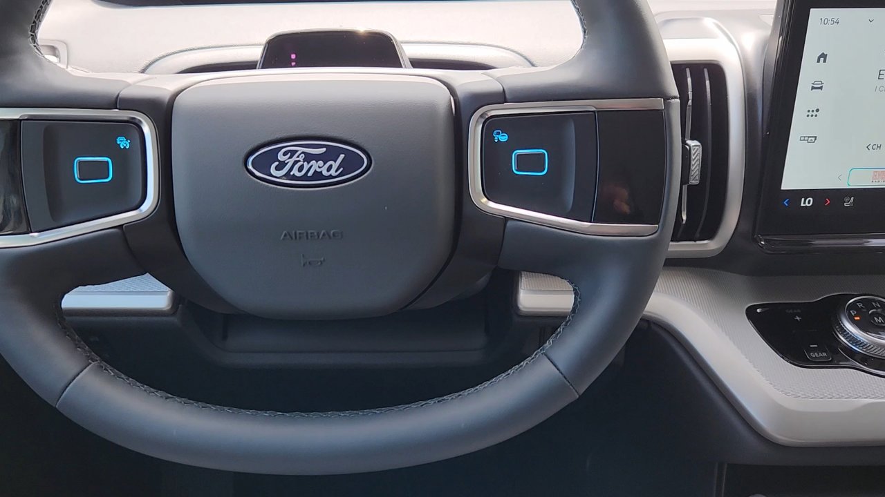 2025 Ford Expedition photo 20
