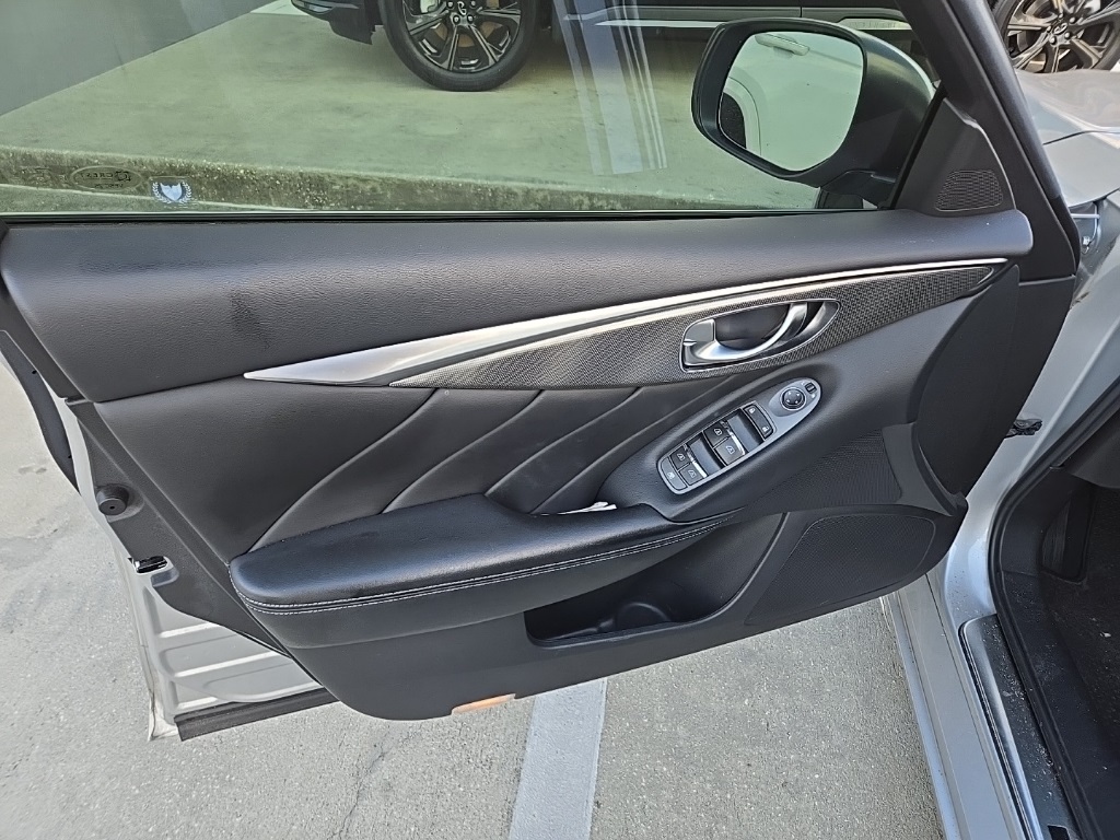 2019 Infiniti Q50 3.0t Signature Edition photo 5