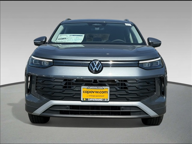 2025 Volkswagen Tiguan S photo 2