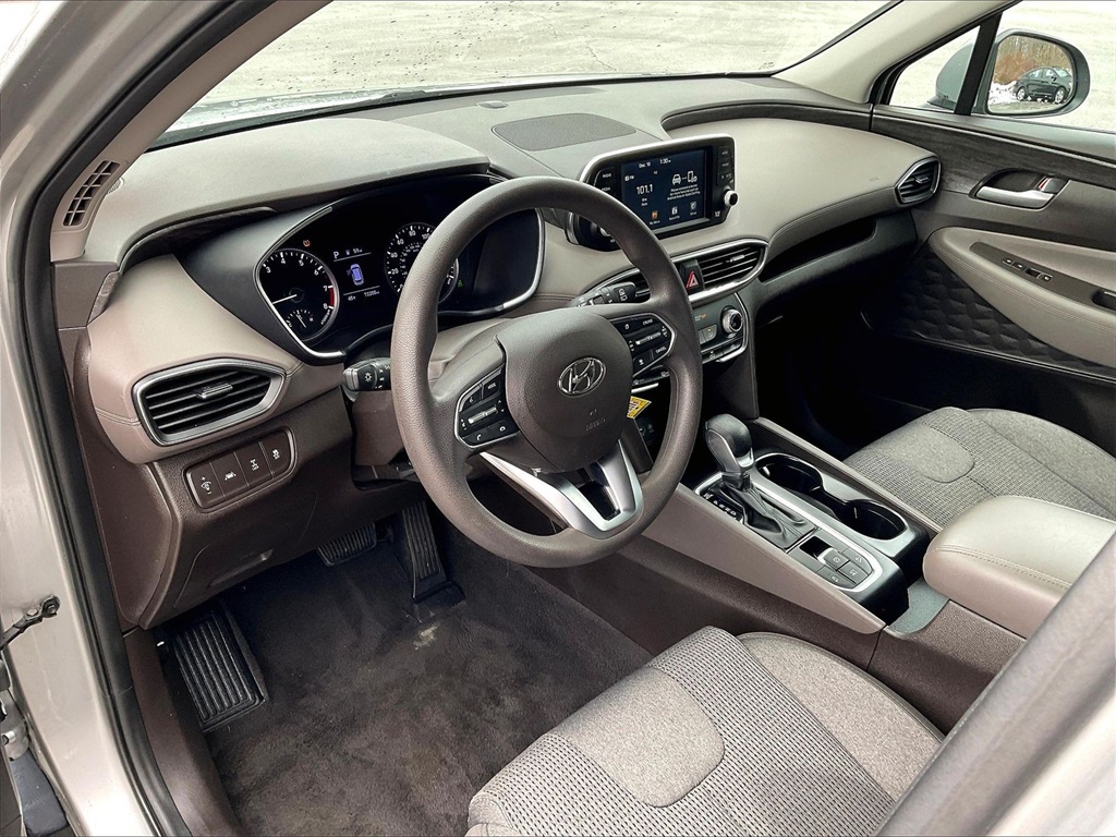 Image of Pre-Owned 2020 Hyundai Santa Fe SE