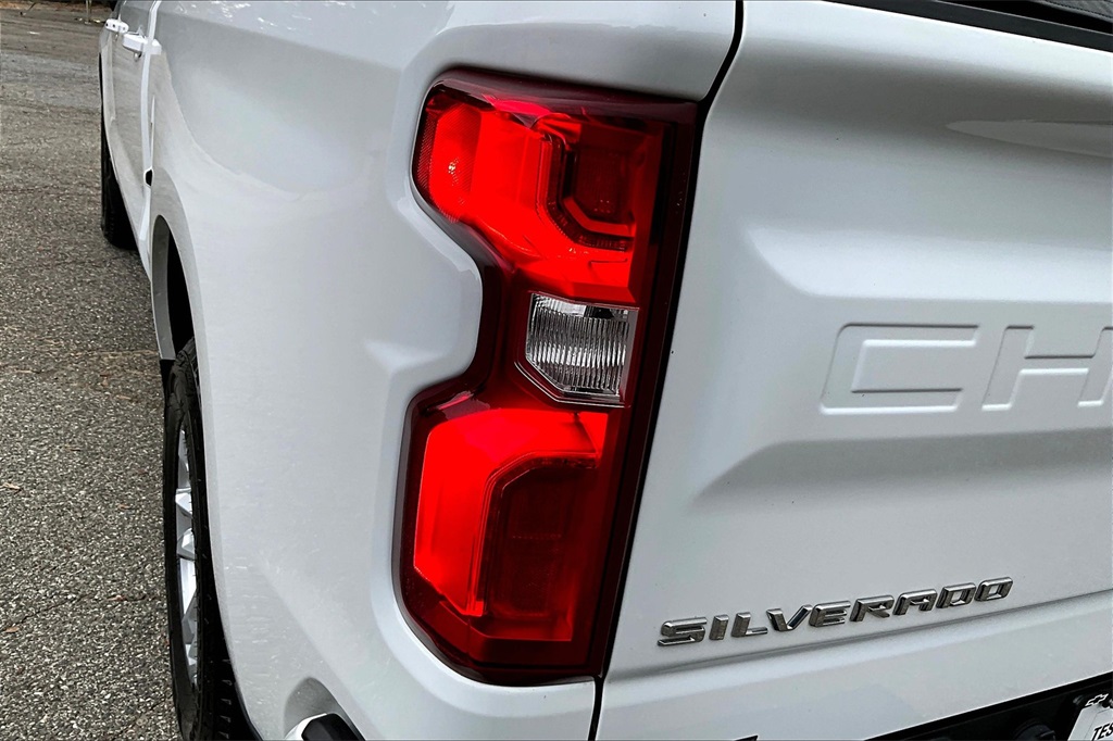 2022 Chevrolet Silverado 1500 RST photo 22