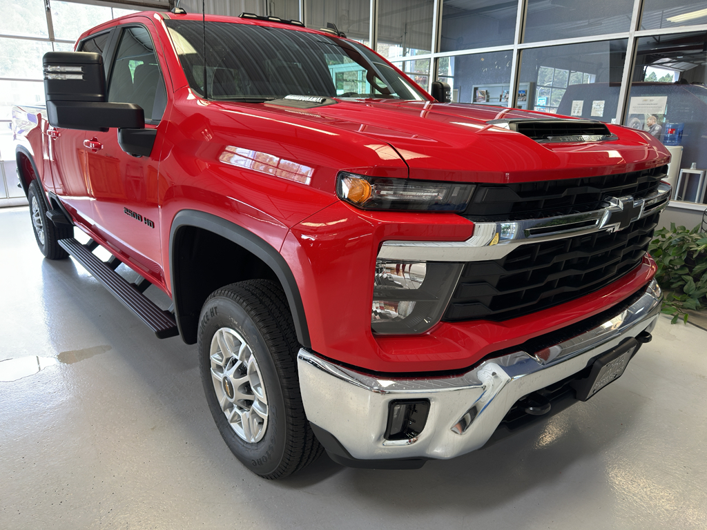 2026 Chevrolet Silverado 2500HD LT photo 3