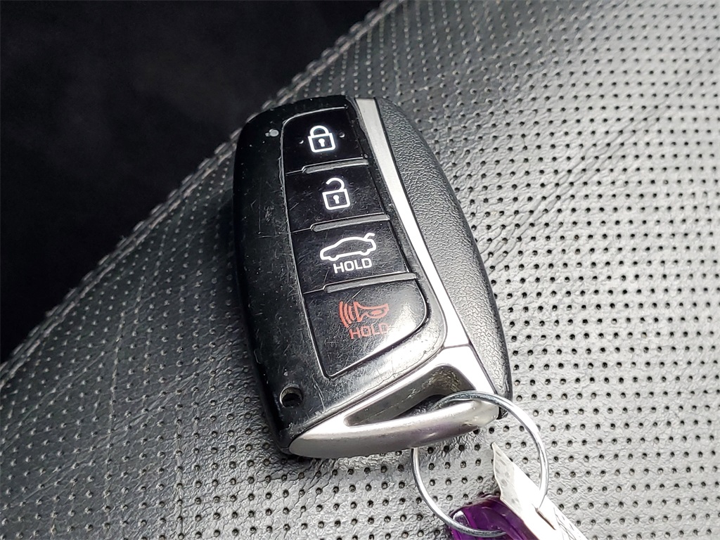 2015 Hyundai Genesis 3.8 photo 24