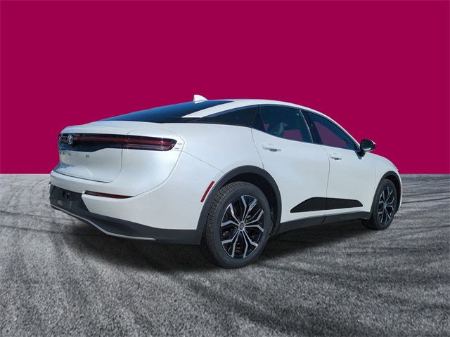 2023 Toyota Crown XLE photo 4