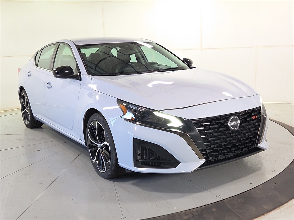 2024 Nissan Altima SR