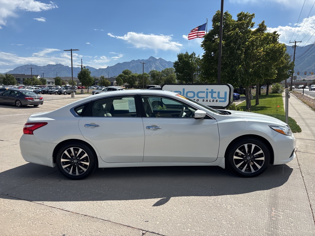 2016 Nissan Altima 2.5 SL photo 3