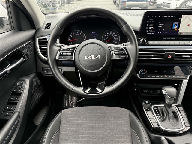 2023 Kia Seltos S photo 12